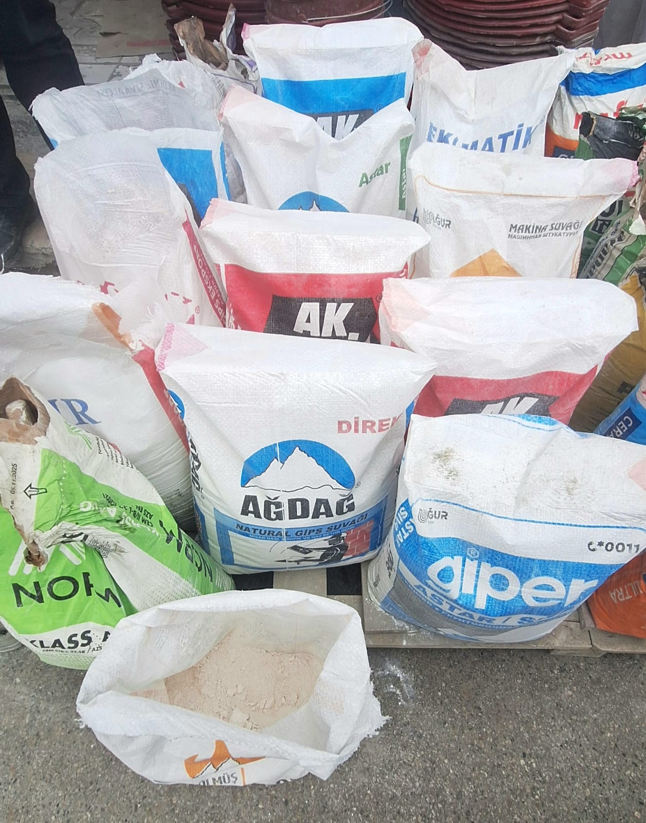 7e6bdcf6-212f-472e-b4d1-22c301e61725.jpeg (275 KB)