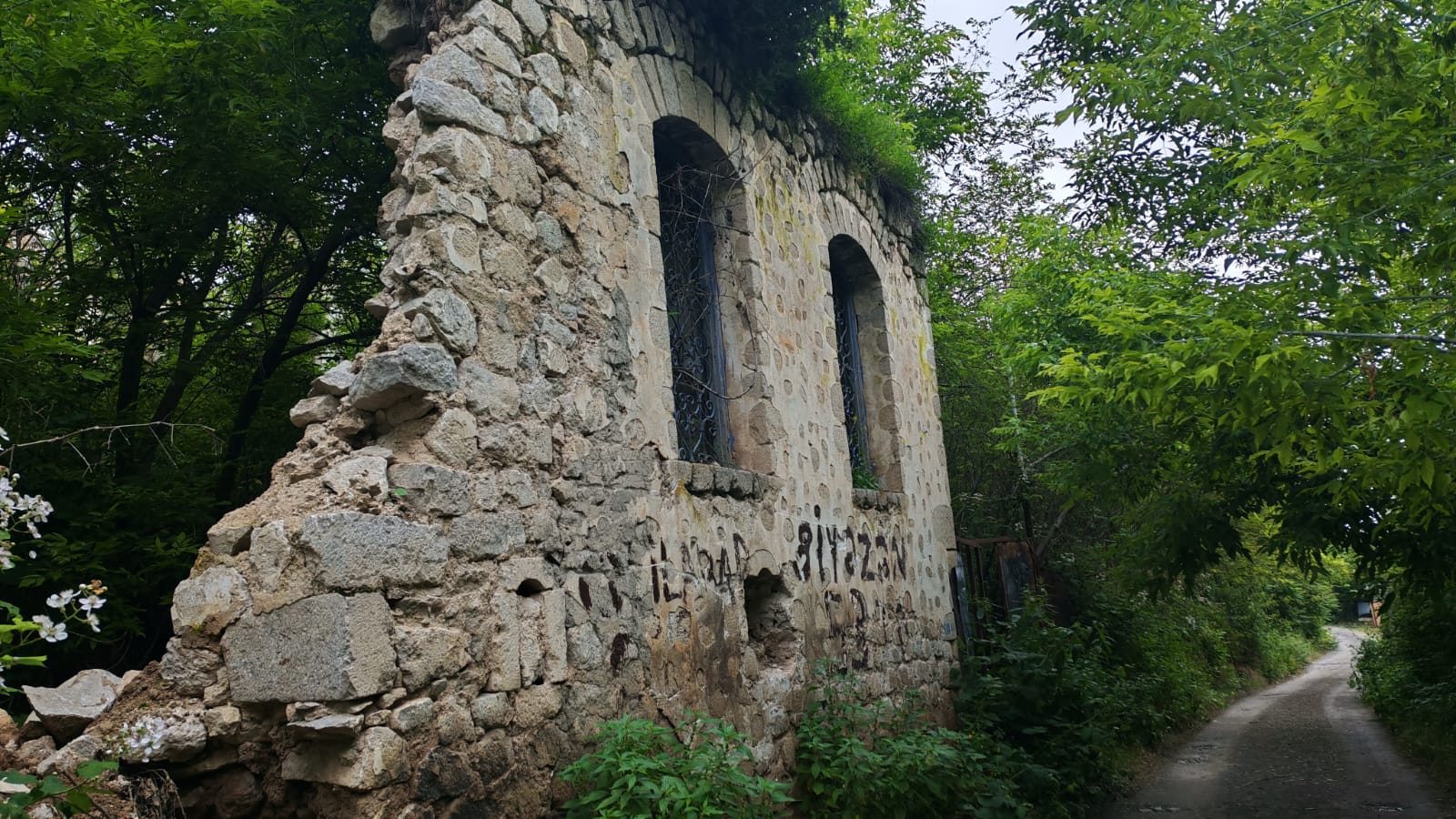 daş 3.jpg (329 KB)