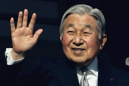 Yaponyada imperator Akihito taxt-tacdan əl çəkdi