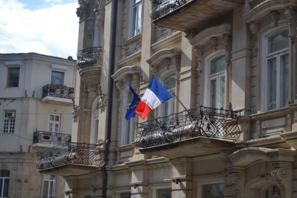 Франция отозвала посла в Азербайджане
