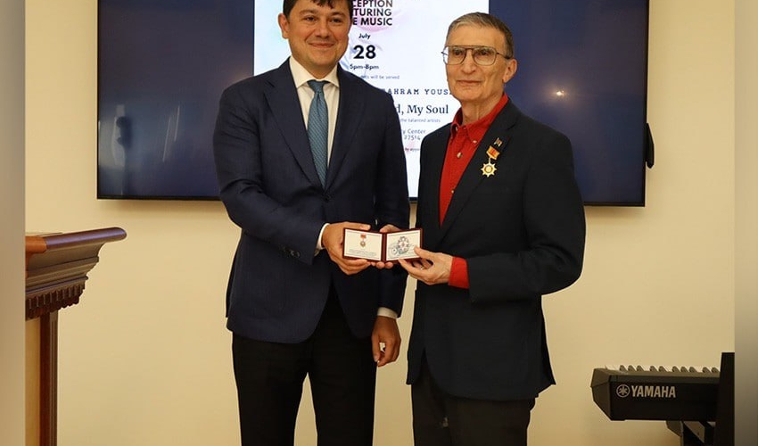 Aziz Sancara “Diaspor fəaliyyətində xidmətə görə” medalı təqdim edilib - FOTO