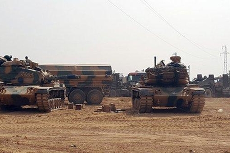 Türkiyə SQ Afrində terrorçuların mövqelərini bombalayır