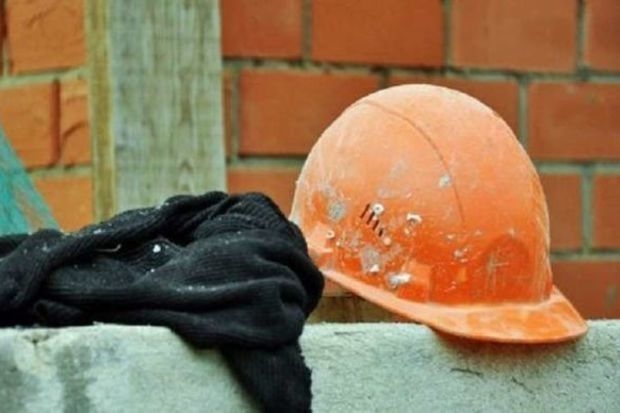 В Баку трагически погиб рабочий