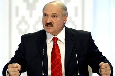 Lukaşenko Bişkekdə “Putin ittifaqı”nı tənqid etdi