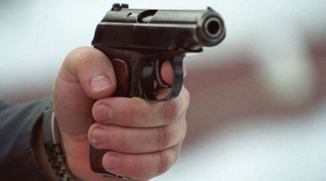 В Баку мужчина выстрелил в свою бывшую жену