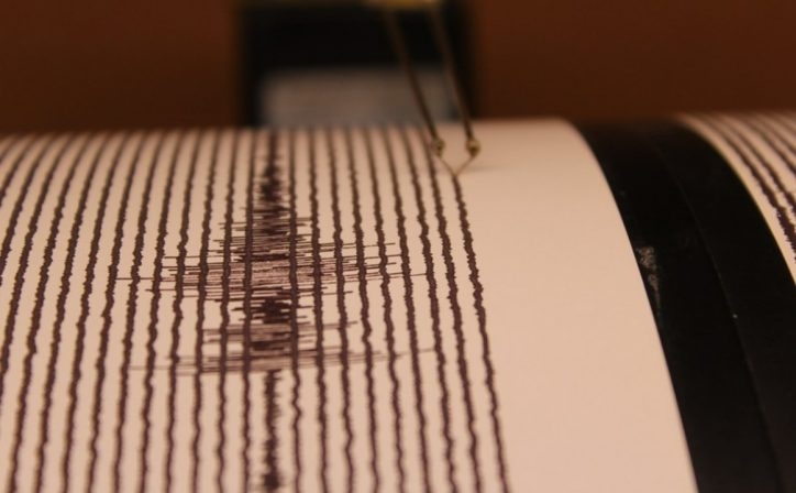 Мощное землетрясение и афтершоки в Турции, есть повреждения - ВИДЕО.ОБНОВЛЕНО