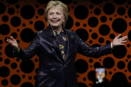 Hillari Klinton yenidən siyasi arenaya qayıdır