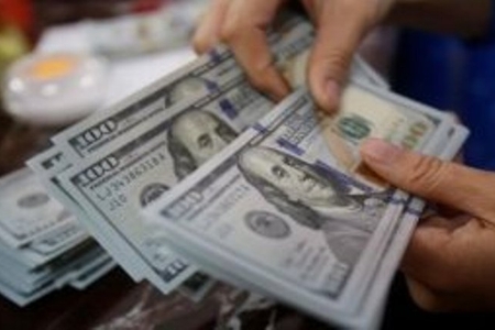Dollar "qara bazar"da 1,64 manata düşdü