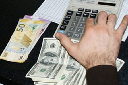 Dolların bu günə olan RƏSMİ MƏZƏNNƏSİ