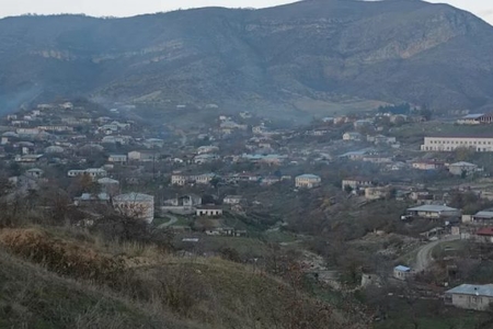 Село Фаррух вычищено от скверны, а миротворцев через 3 года в Карабахе быть не должно