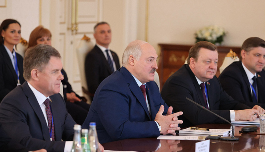 Лукашенко предложил Алиеву содействие в восстановлении освобожденных территорий