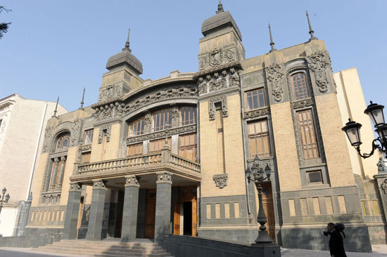 Одесская опера уволила главного дирижера за выступление в Азербайджане