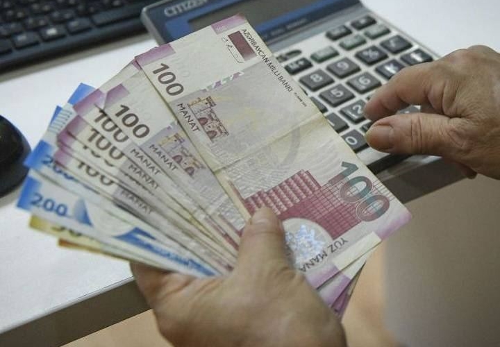 Госкомстат: В Азербайджане номинальная зарплата выросла на 9%