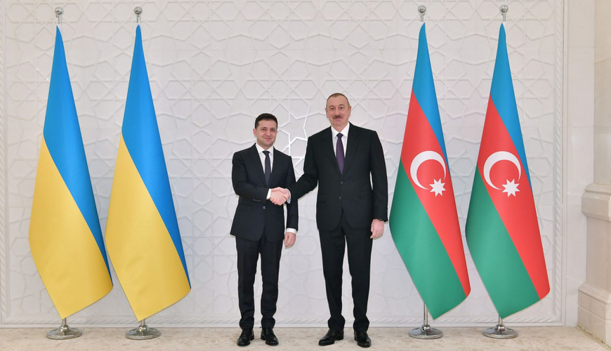 Ильхам Алиев пригласил Зеленского в Баку