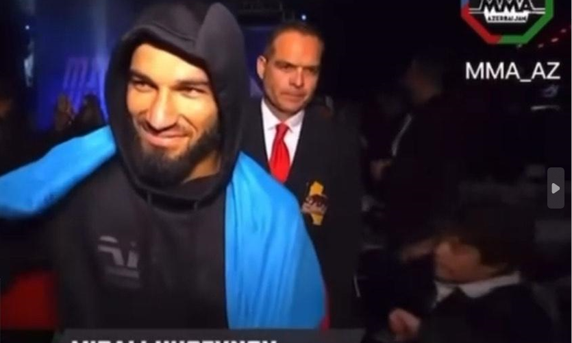 Азербайджанский спортсмен одолел бойца ММА из США и посвятил победу шехидам