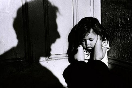 Abşeronda dəhşət: Ana və ögey ata azyaşlı qızı... – Cinayət işi