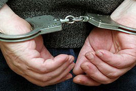 Qadına qarşı soyğunçuluq edənlər saxlanıldılar