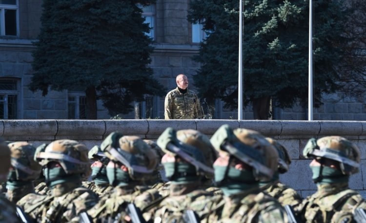 «Нам не нужна новая война». Речь Ильхама Алиева на историческом параде Победы в Ханкенди - ФОТО