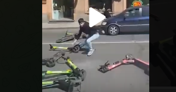 İrəvanda etirazçılar yolları skuterlərlə iflic etdilər- VİDEO