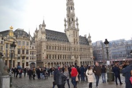 Brüsseldə ictimai nəqliyyat dayandı - TƏTİL