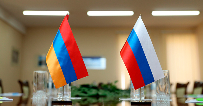 Армения не намерена отказываться от российского оружия