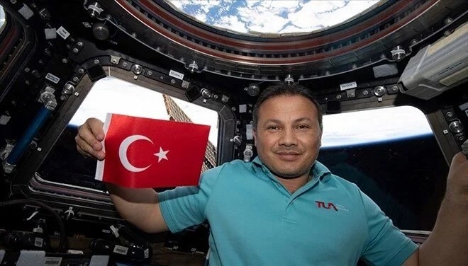 Азербайджан организует визит первого турецкого астронавта в страну