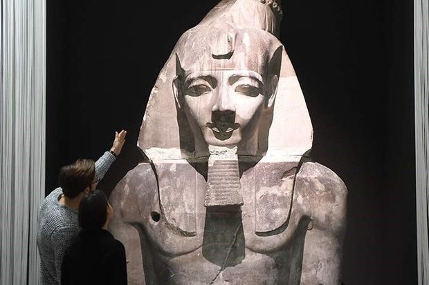 Египет вернул из Швейцарии украденную часть статуи Рамзеса Великого - ФОТО
