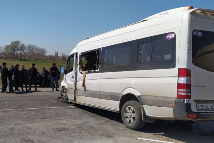 На автотрассе Баку-Газах столкнулись два автобуса: множество пострадавших