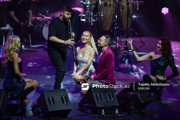 Türkiyənin pop ulduzu Serdar Ortaç Bakıda konsert verdi - FOTO