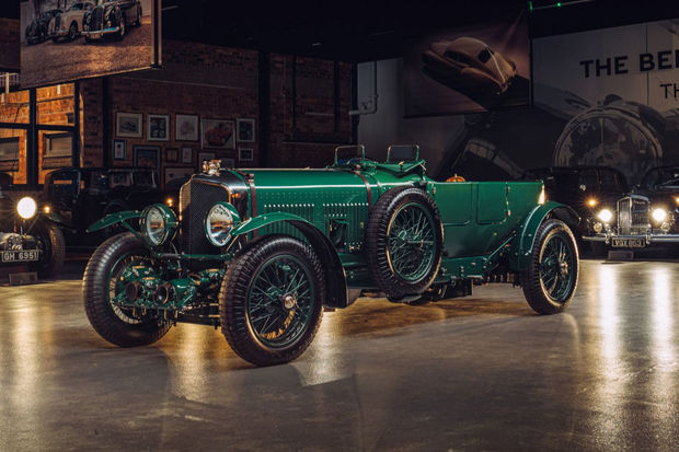 В Bentley возобновили производство самой успешной гоночной машины - ФОТО