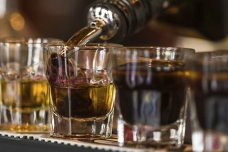 İçkili olduğu üçün maşınını itirdi, 2 il sonra tapdı