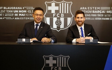 Lionel Messi “Barselona” ilə müqaviləsinin müddətini uzadıb