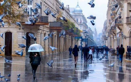 Завтра в Баку снова будет дождливо