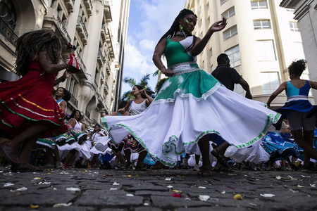 Бразильский карнавал порно - видео