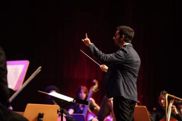 Музыкальный оркестр Афганистана дал первый после бегства от талибов концерт в Португалии - ФОТО