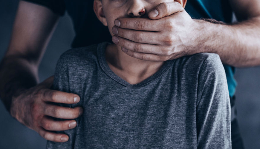 Страшная статистика: педофилы Франции насилуют по ребенку каждые три минуты