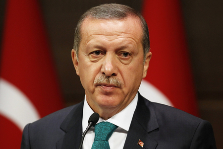 Türkiyə prezidenti: “Avropa İttifaqının qapısında 54 ildir gözləyirik”