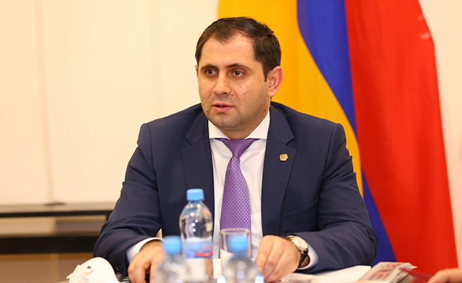 Ermənistan yeni silah bazarı AXTARIR