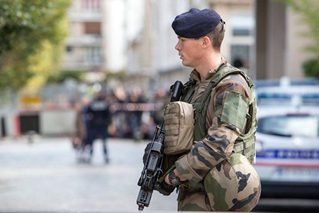 Fransada terror aktları hazırlamaqda şübhəli bilinən 10 nəfər saxlanılıb