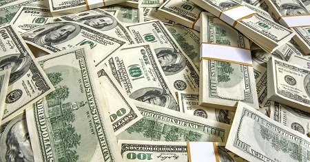 Dollar yenidən avroya qarşı möhkəmlənir