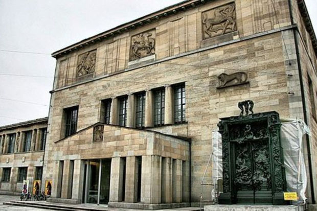 Цюрихский музей предложил 11 000 долларов за помощь в поиске украденных картин - ФОТО