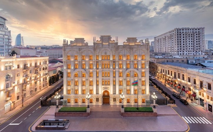 МВД Азербайджана расследует сообщения о возможных атаках на школы и торговые центры в Баку