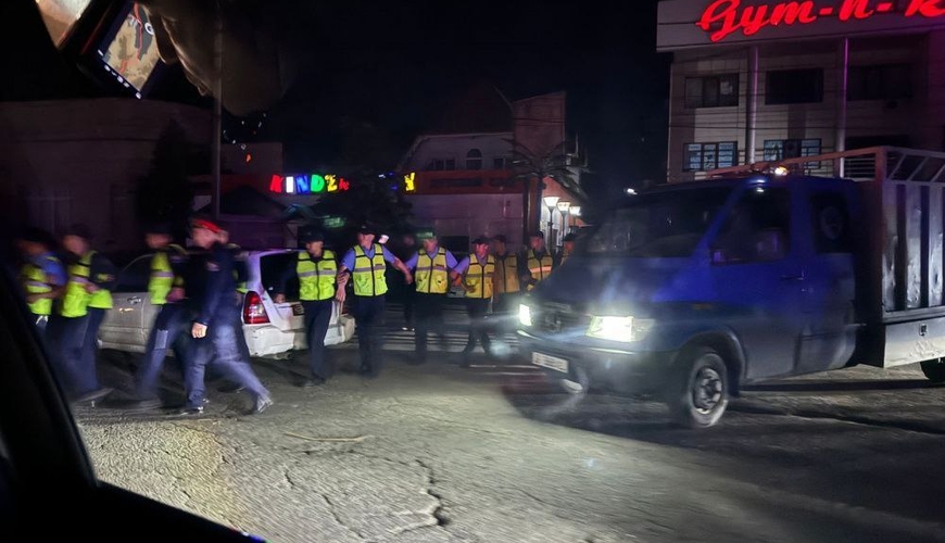 В Бишкеке массовые беспорядки - ВИДЕО
