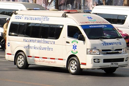 Tailandda avtobus yük maşını ilə toqquşub, 19 nəfər ölüb