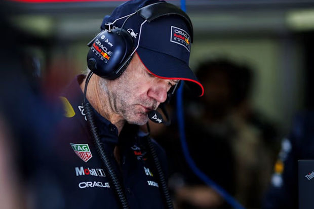 Команда Red Bull объявила об уходе создателя лучшего болида 