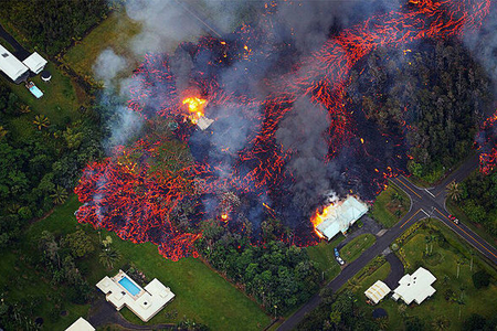 Havay adasında vulkan yüzdən çox evi dağıtdı