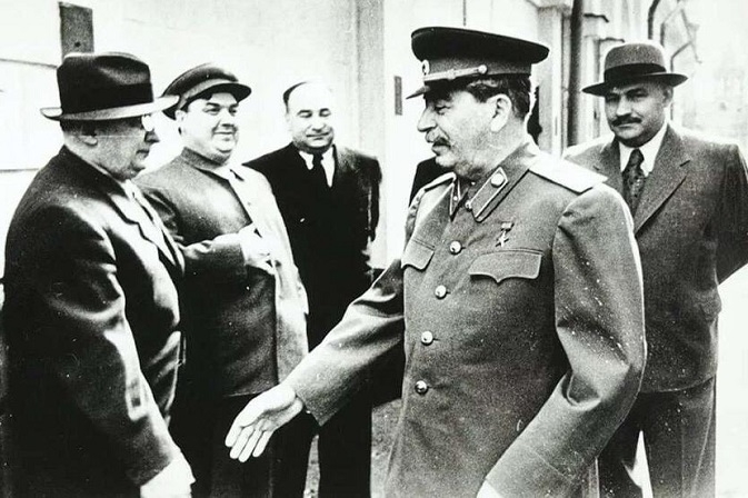 Stalinin milyonçu naziri – Beriyanın var-dövlətinə kim sahib çıxıb?