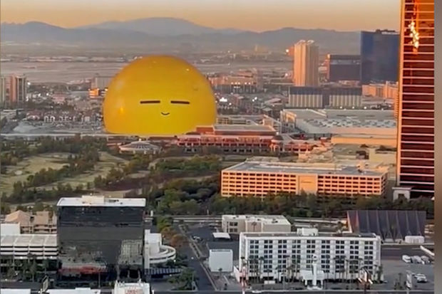 В Лас-Вегасе построили самый огромный в мире сферический экран MSG Sphere за $2,3 млрд
