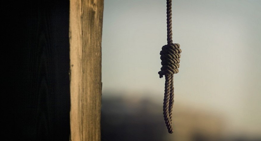 В Гяндже 21-летний парень покончил с собой