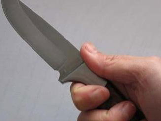 Bakıda 29 yaşlı kişi kürəyindən bıçaqlandı, bıçaqlayan qaçdı